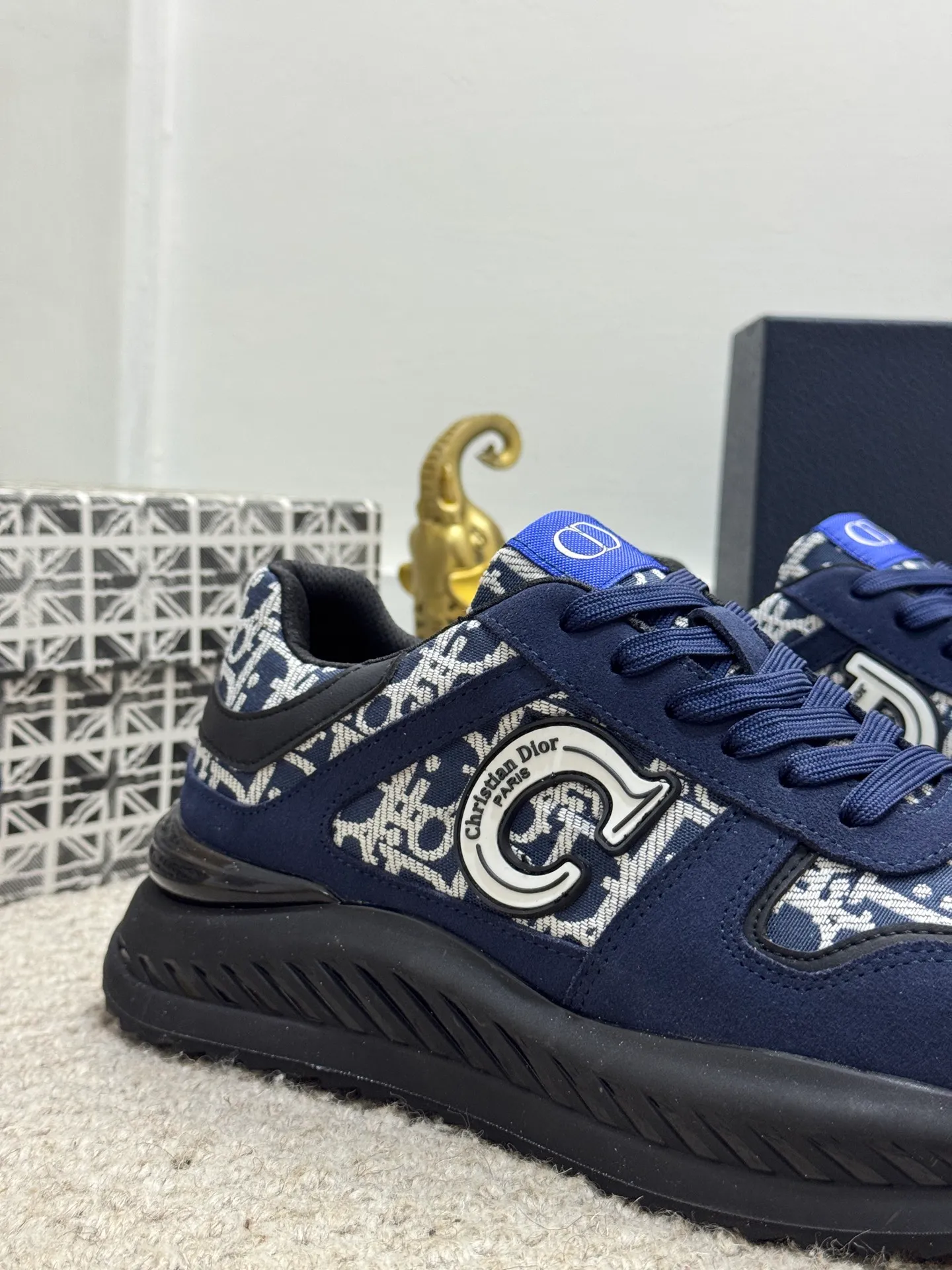 Men's men's shoes 💰440 [New model] 🐞🐞Top original - Dior 🆕 Low-top B02 casual sports shoes, carefully made of first-layer cowhide with canvas, comfortable and breathable ~ rubber soles, enhance style. Fashionable and versatile, it can complement any look. Featuring an exquisite design that is uniquely dynamic and modern, this shoe is part of Dior's legacy and embodies modern elegance. Size: 38-44 (45 customized